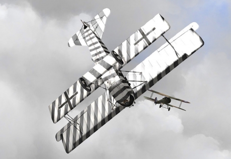 Stahujte Rise of Flight